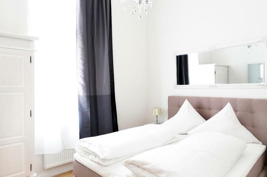 Sc 03 By Rockchair Apartments L Superhost Status L 2 Bedrooms Boxspringbeds Balcony Elevator - Cozy Family & Business Flair Welcomes You! 베를린 외부 사진